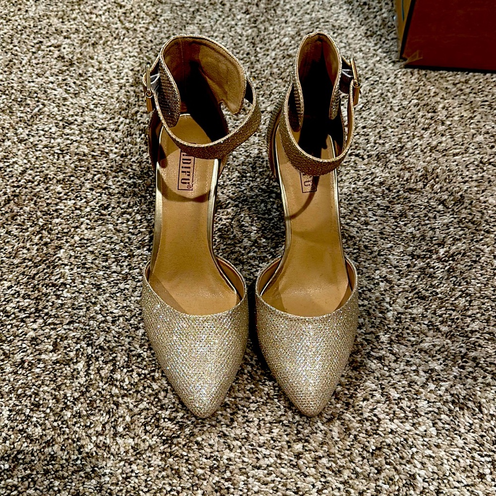Gorgeous Champagne Sparkle Heels